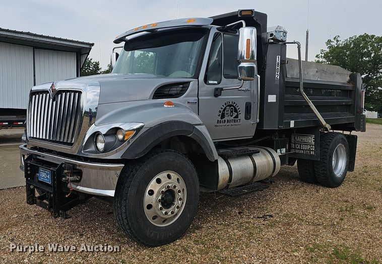 image for item LW9625 2009 International WorkStar 7400  dump truck