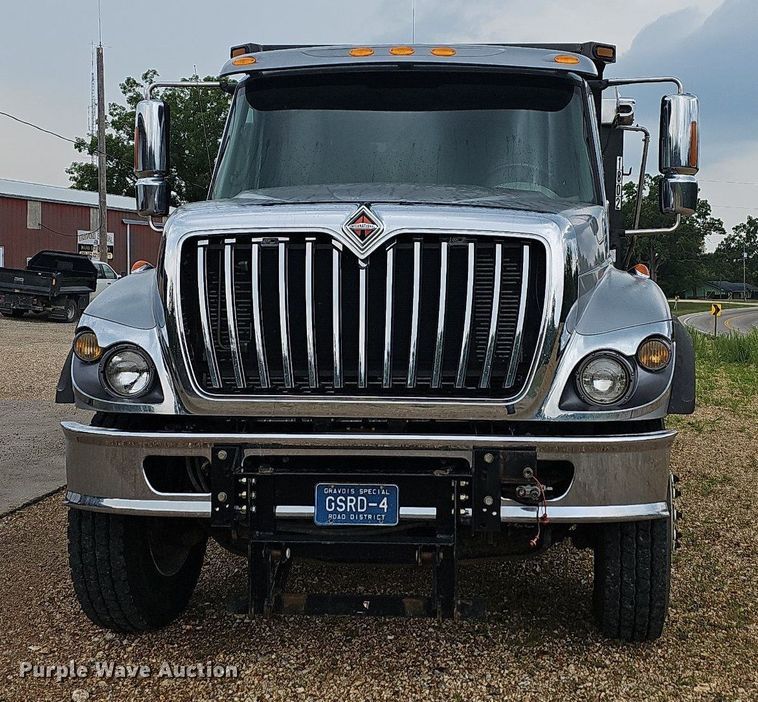 image for item LW9625 2009 International WorkStar 7400  dump truck