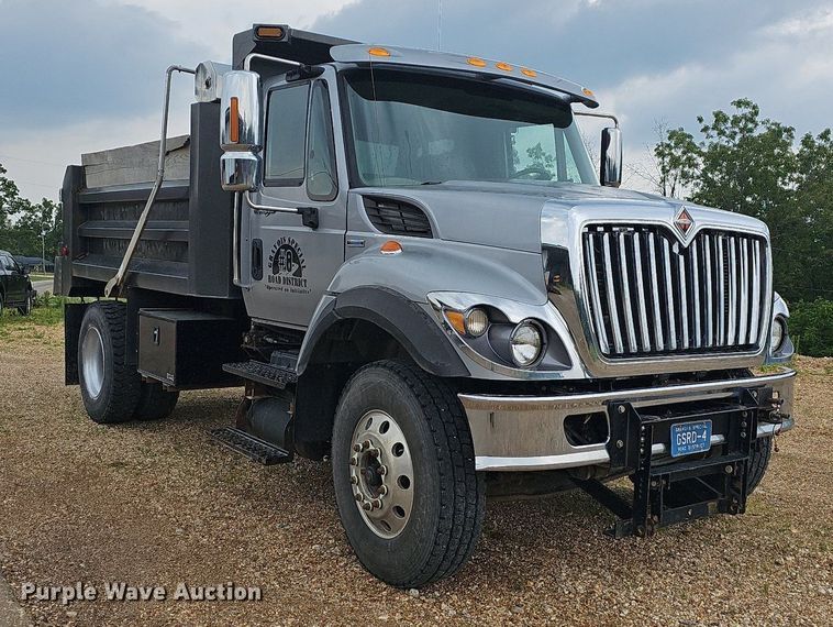 image for item LW9625 2009 International WorkStar 7400  dump truck