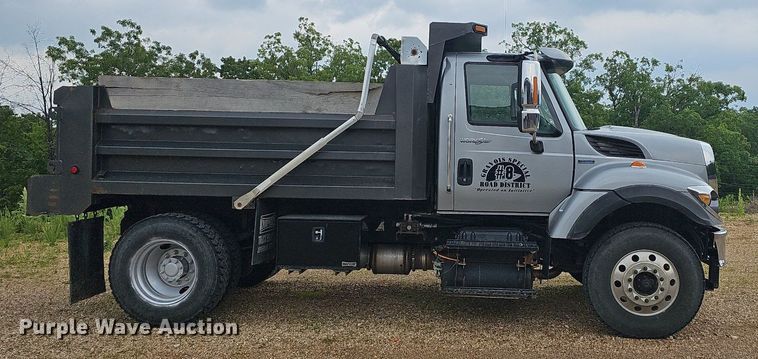 image for item LW9625 2009 International WorkStar 7400  dump truck