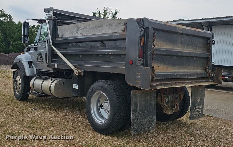 image for item LW9625 2009 International WorkStar 7400  dump truck