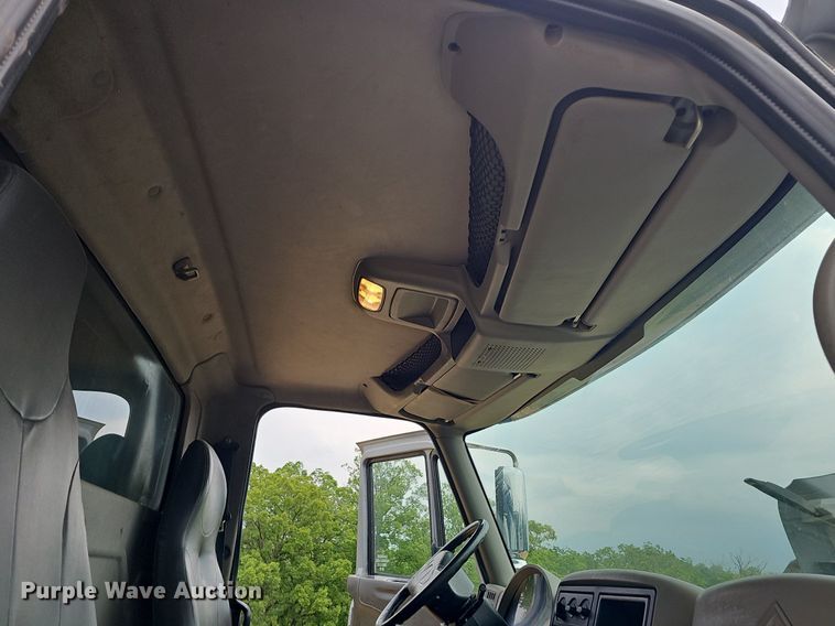 image for item LW9625 2009 International WorkStar 7400  dump truck