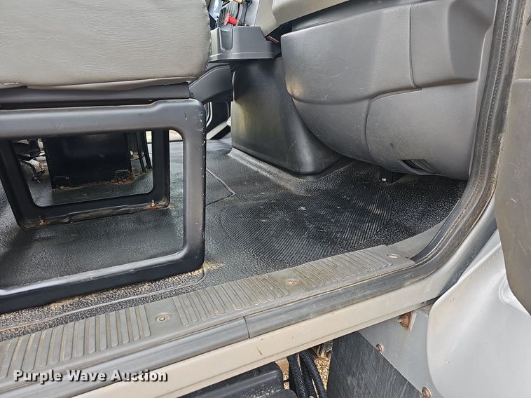 image for item LW9625 2009 International WorkStar 7400  dump truck