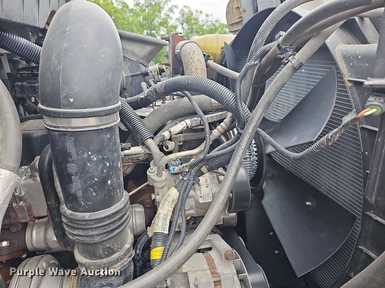 image for item LW9625 2009 International WorkStar 7400  dump truck