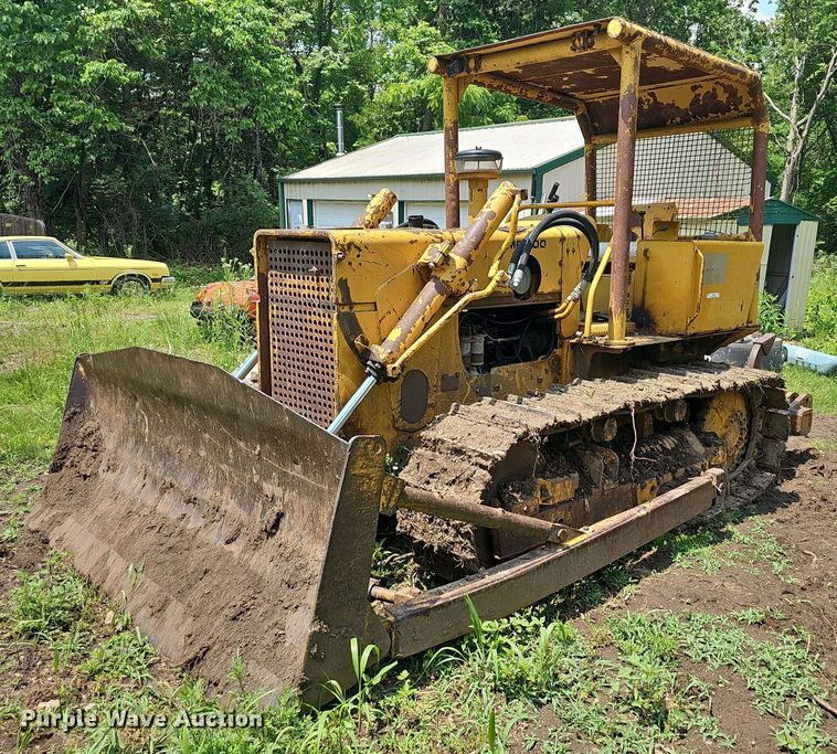 image for item LW9647 Massey Ferguson 400  dozer