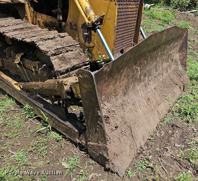 image for item LW9647 Massey Ferguson 400  dozer