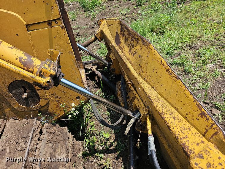 image for item LW9647 Massey Ferguson 400  dozer