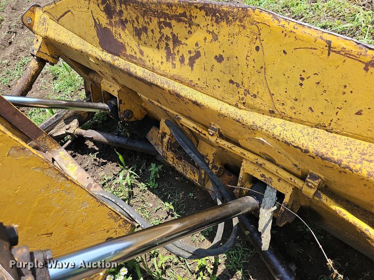 image for item LW9647 Massey Ferguson 400  dozer