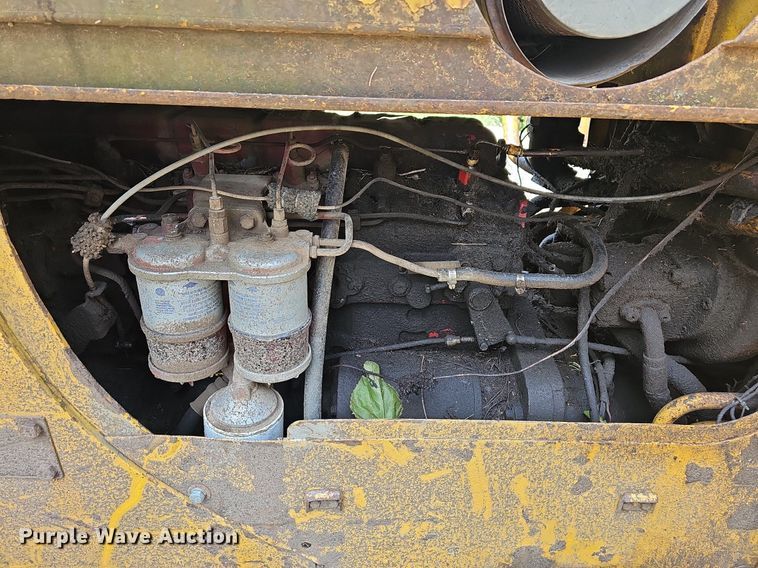 image for item LW9647 Massey Ferguson 400  dozer