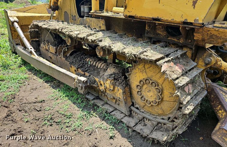 image for item LW9647 Massey Ferguson 400  dozer
