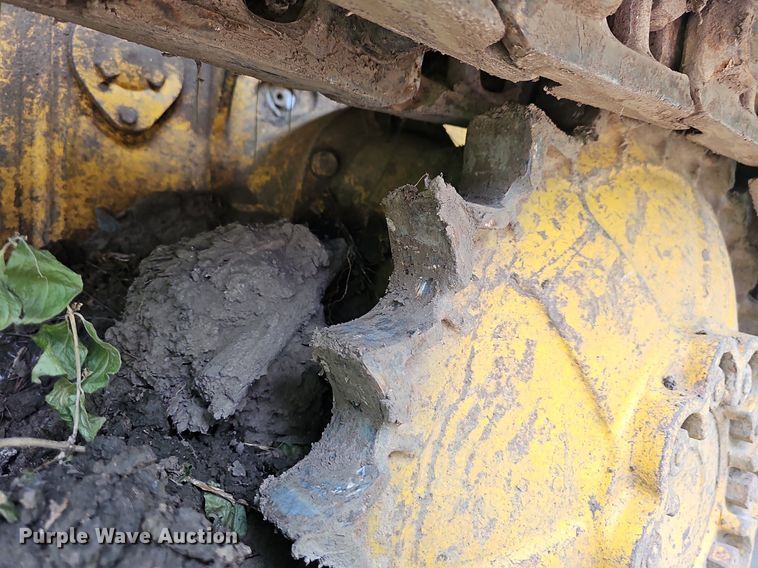 image for item LW9647 Massey Ferguson 400  dozer