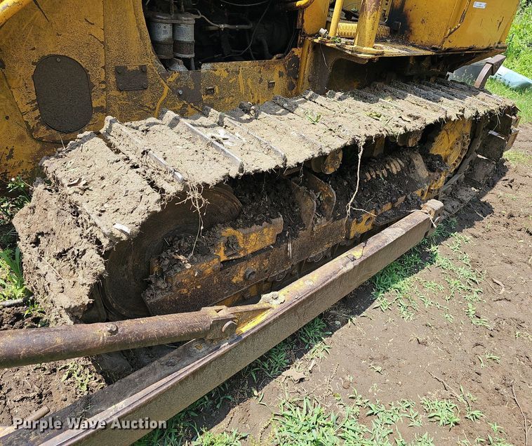 image for item LW9647 Massey Ferguson 400  dozer