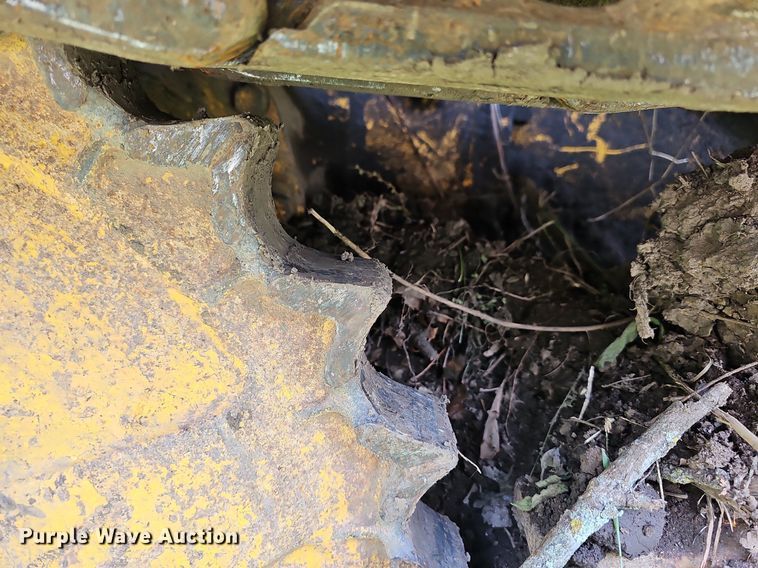 image for item LW9647 Massey Ferguson 400  dozer