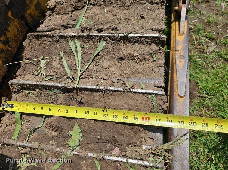 image for item LW9647 Massey Ferguson 400  dozer