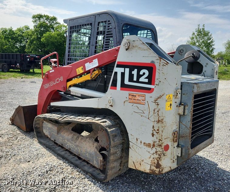 image for item LX9565 2015 Takeuchi TL12  tracked skid steer loader