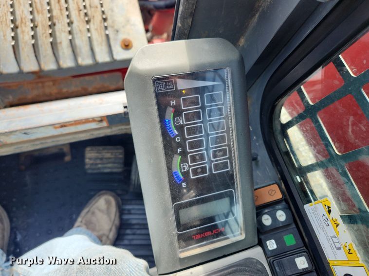 image for item LX9565 2015 Takeuchi TL12  tracked skid steer loader