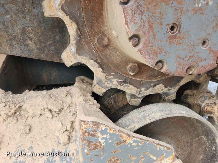 image for item LX9565 2015 Takeuchi TL12  tracked skid steer loader