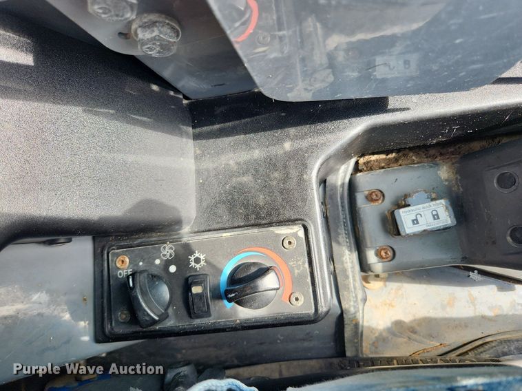 image for item LX9565 2015 Takeuchi TL12  tracked skid steer loader