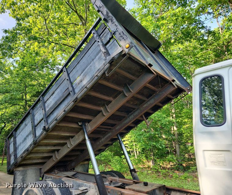 image for item LX9566 2000 Mack CS250P  dump flatbed truck