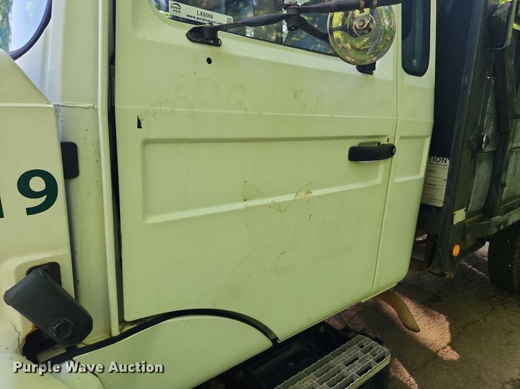 image for item LX9566 2000 Mack CS250P  dump flatbed truck