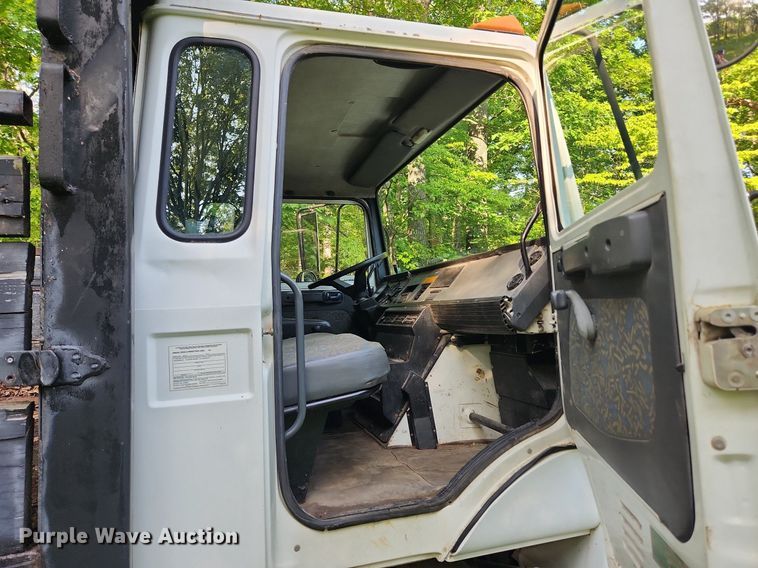 image for item LX9566 2000 Mack CS250P  dump flatbed truck