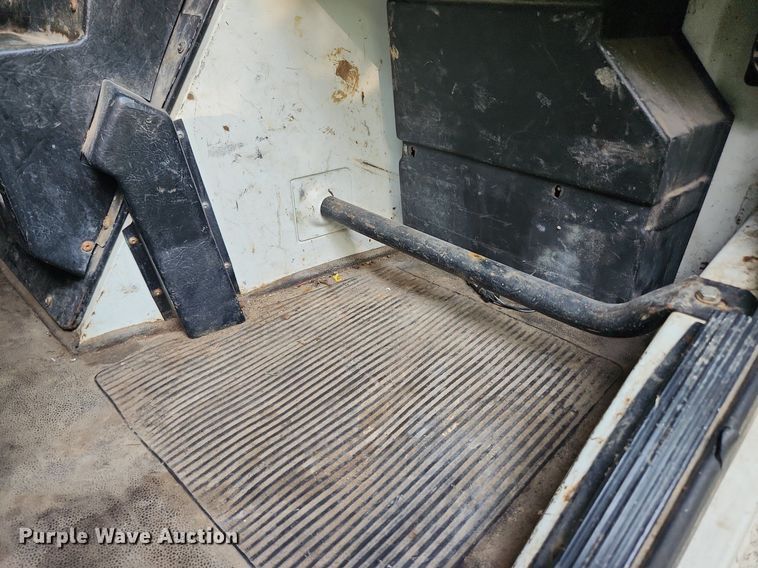 image for item LX9566 2000 Mack CS250P  dump flatbed truck