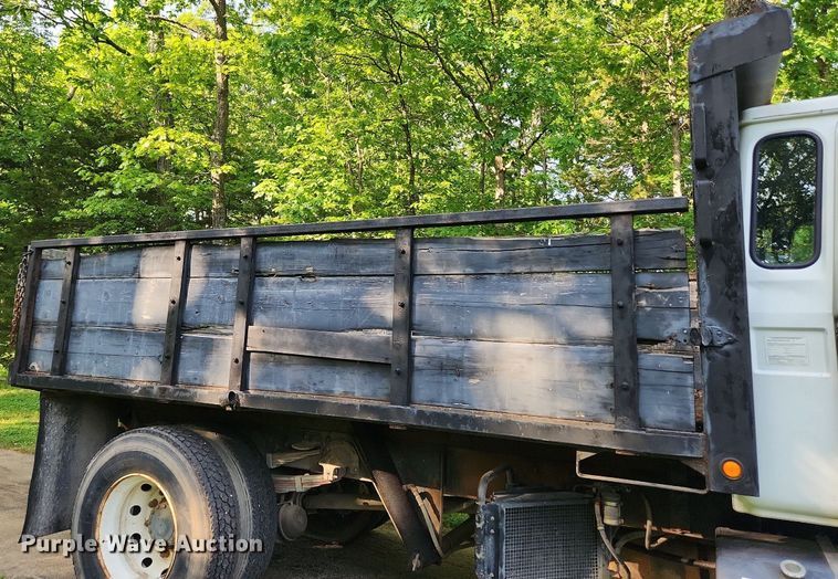 image for item LX9566 2000 Mack CS250P  dump flatbed truck