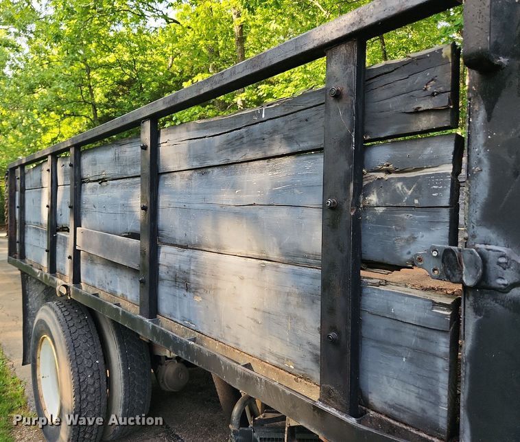 image for item LX9566 2000 Mack CS250P  dump flatbed truck