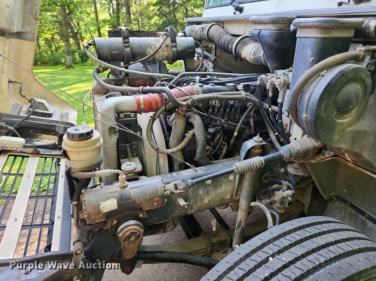 image for item LX9566 2000 Mack CS250P  dump flatbed truck