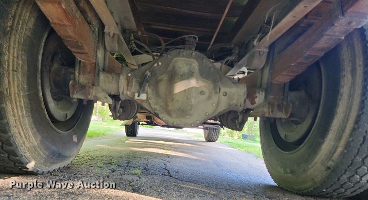 image for item LX9566 2000 Mack CS250P  dump flatbed truck