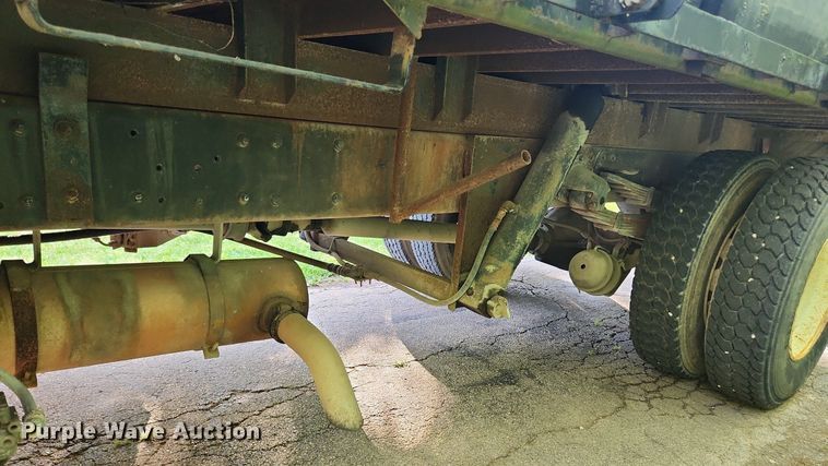 image for item LX9566 2000 Mack CS250P  dump flatbed truck