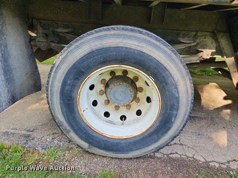 image for item LX9566 2000 Mack CS250P  dump flatbed truck