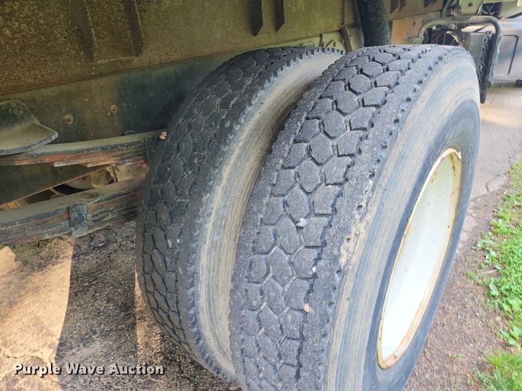 image for item LX9566 2000 Mack CS250P  dump flatbed truck