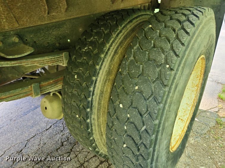 image for item LX9566 2000 Mack CS250P  dump flatbed truck