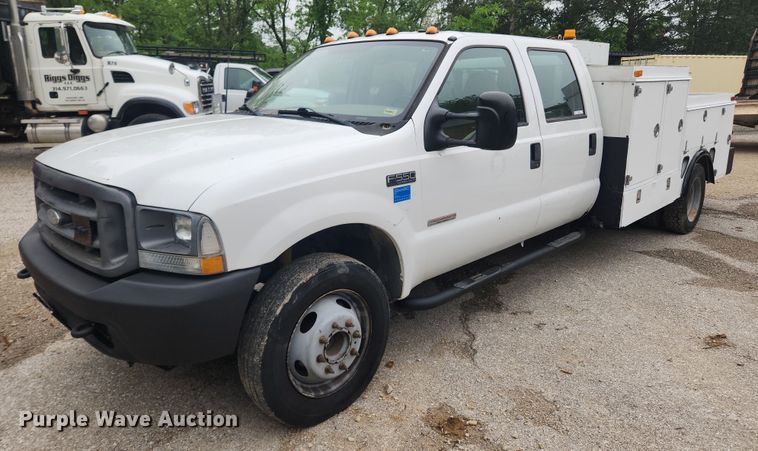 image for item LX9567 2003 Ford F550 Super Duty XL  Crew Cab utility / service truck