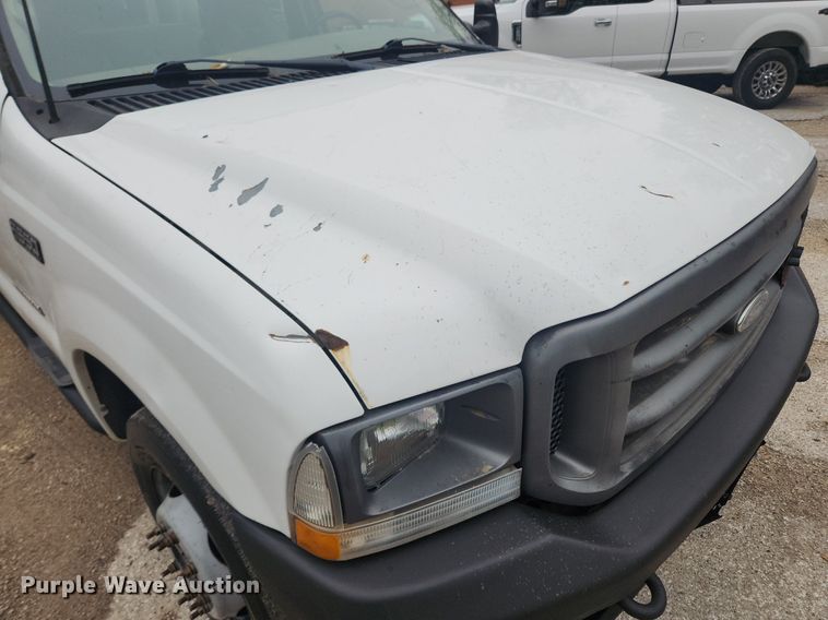 image for item LX9567 2003 Ford F550 Super Duty XL  Crew Cab utility / service truck