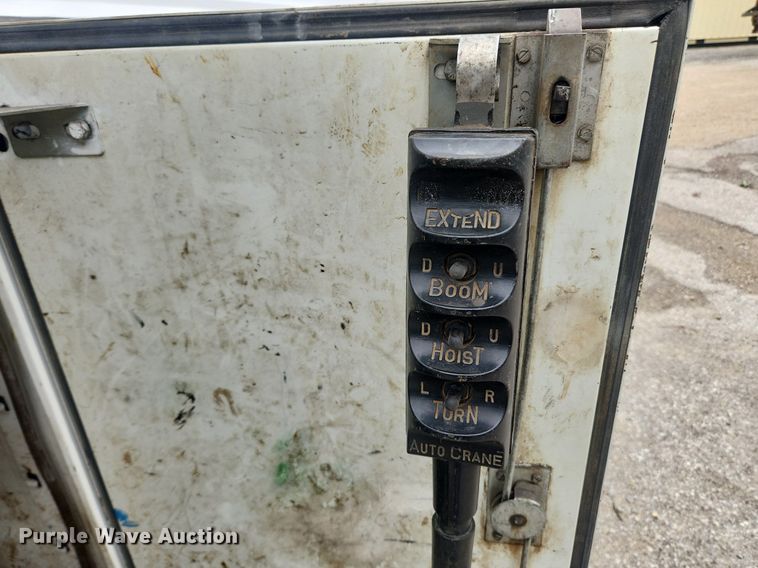 image for item LX9567 2003 Ford F550 Super Duty XL  Crew Cab utility / service truck