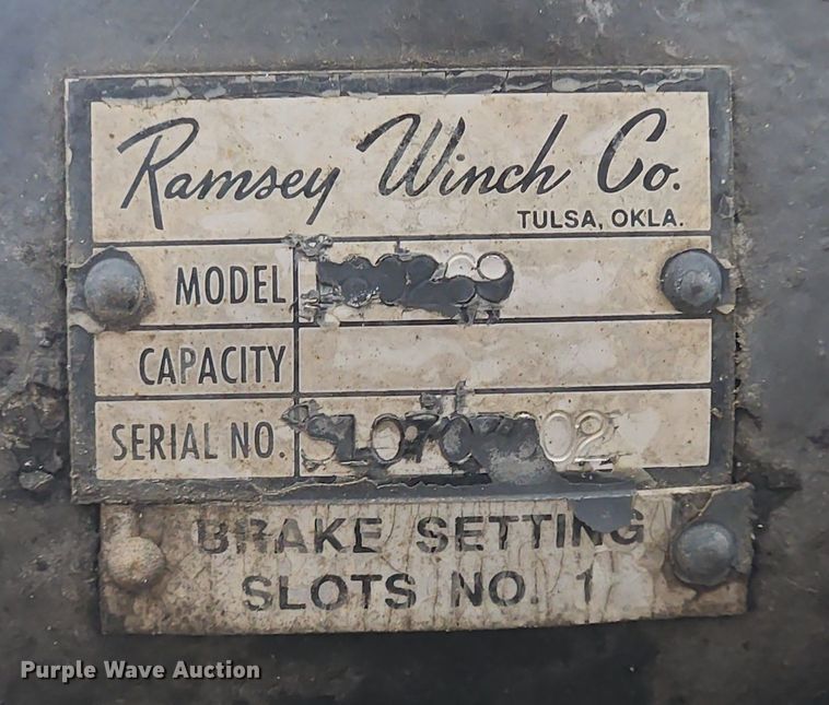 image for item LX9567 2003 Ford F550 Super Duty XL  Crew Cab utility / service truck