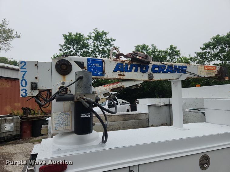 image for item LX9567 2003 Ford F550 Super Duty XL  Crew Cab utility / service truck