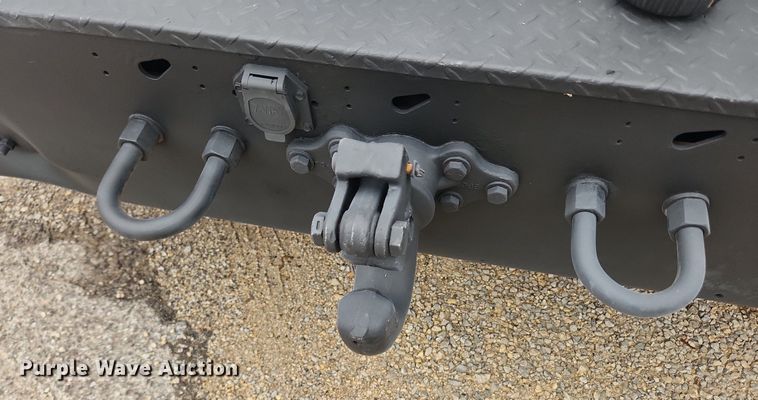 image for item LX9567 2003 Ford F550 Super Duty XL  Crew Cab utility / service truck