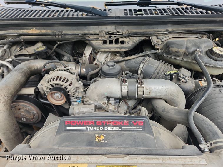 image for item LX9567 2003 Ford F550 Super Duty XL  Crew Cab utility / service truck