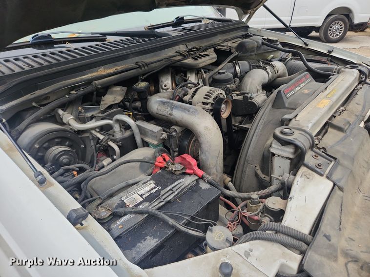 image for item LX9567 2003 Ford F550 Super Duty XL  Crew Cab utility / service truck