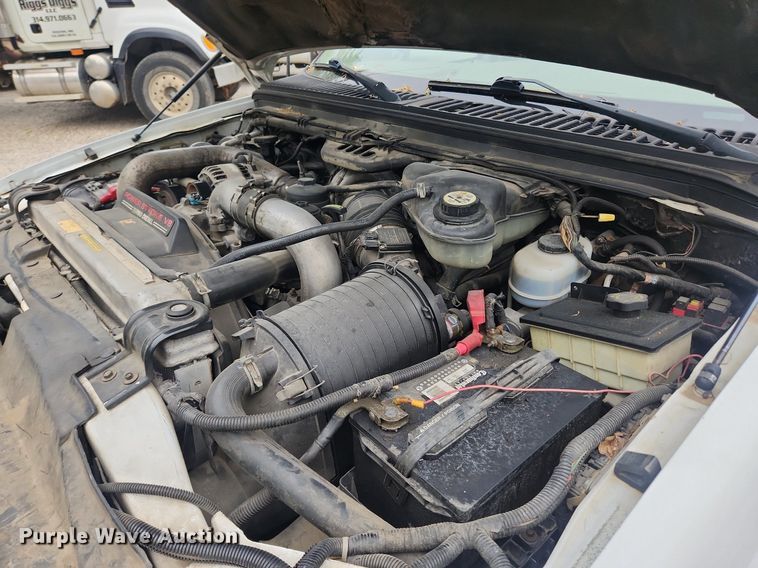 image for item LX9567 2003 Ford F550 Super Duty XL  Crew Cab utility / service truck