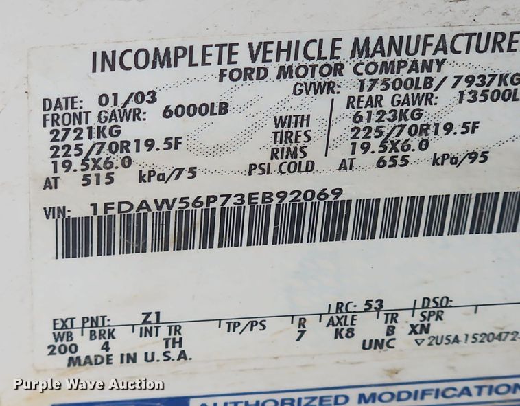 image for item LX9567 2003 Ford F550 Super Duty XL  Crew Cab utility / service truck