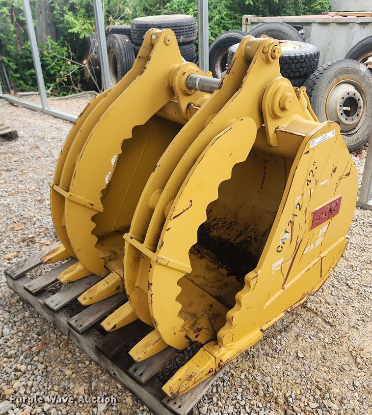 image for item LX9570 Emaq TB-CAT312  excavator grapple bucket