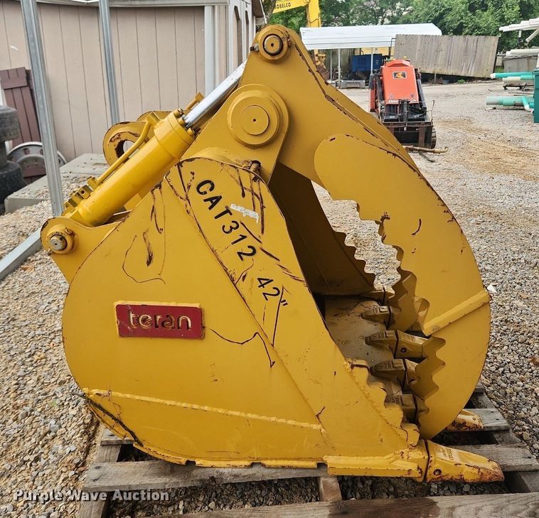 image for item LX9570 Emaq TB-CAT312  excavator grapple bucket
