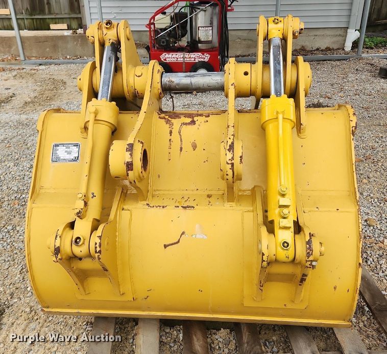 image for item LX9570 Emaq TB-CAT312  excavator grapple bucket