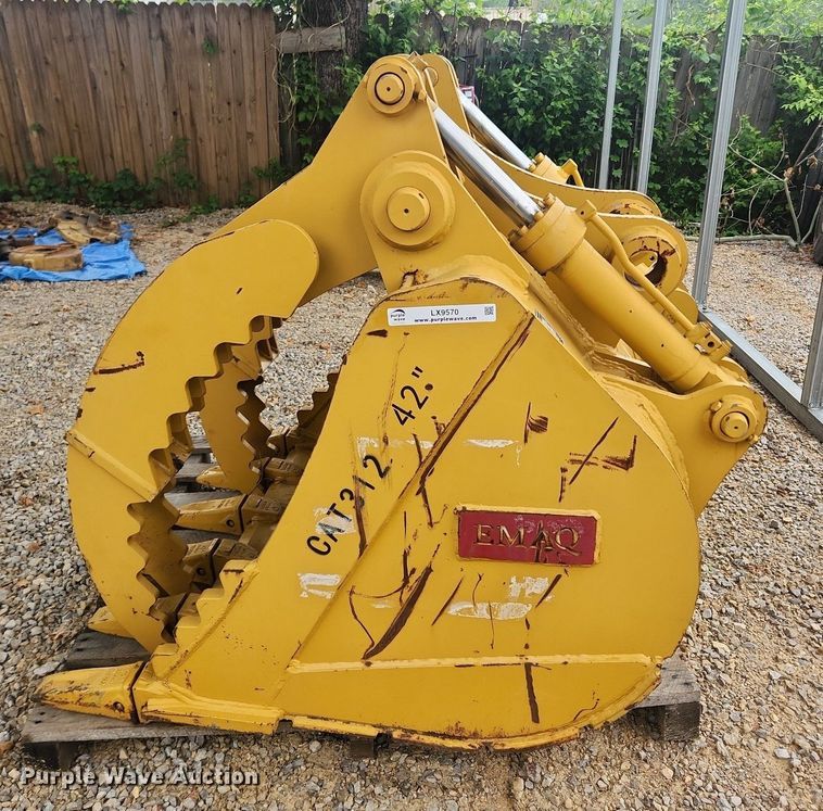 image for item LX9570 Emaq TB-CAT312  excavator grapple bucket