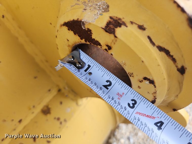 image for item LX9570 Emaq TB-CAT312  excavator grapple bucket