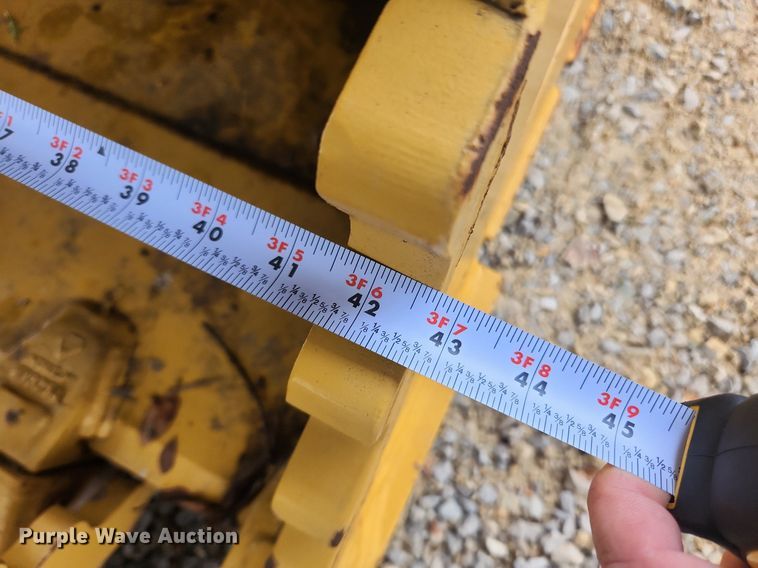 image for item LX9570 Emaq TB-CAT312  excavator grapple bucket